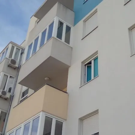 Apartments With Wifi Split - 12357 Apartman Split